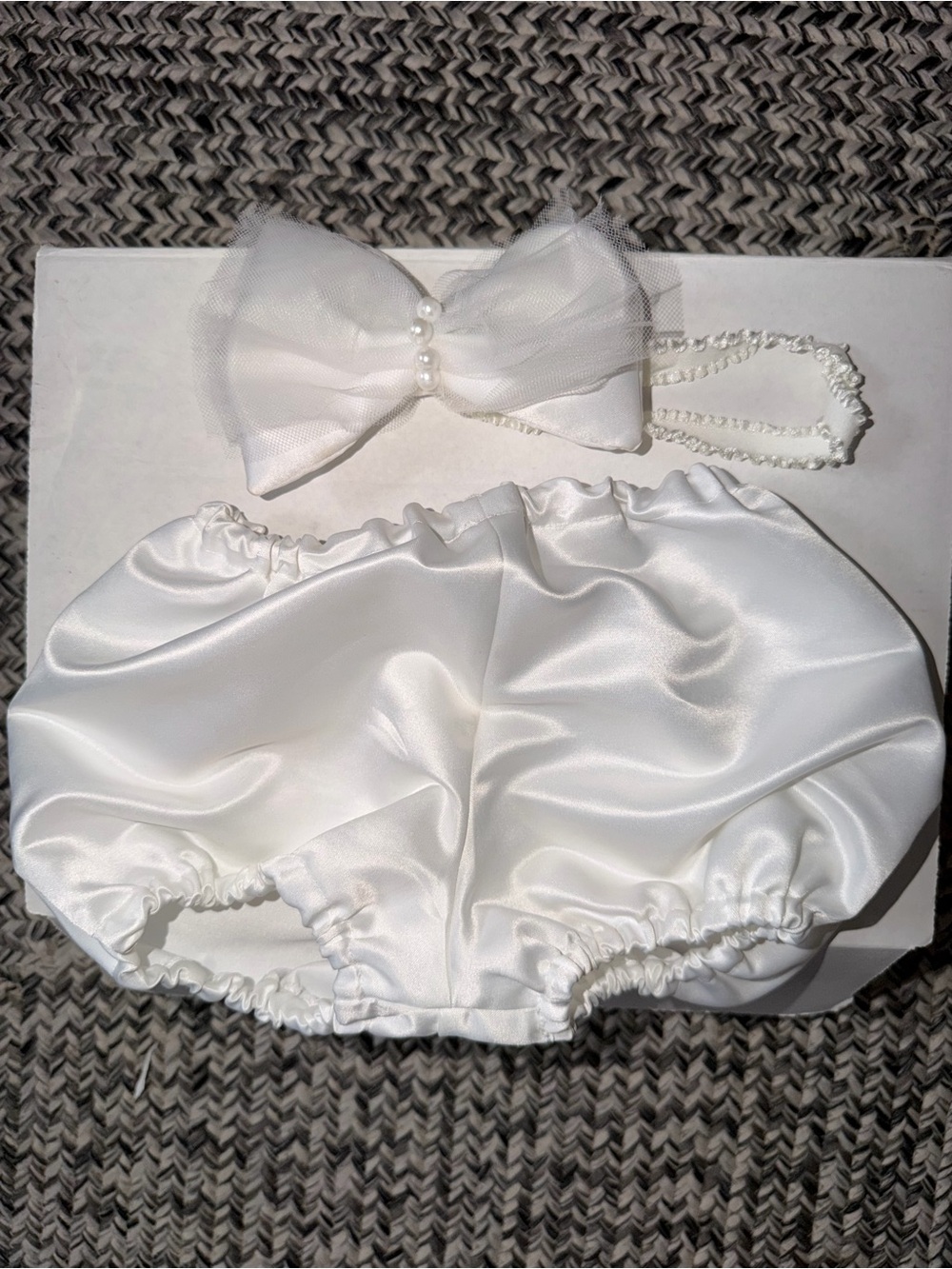 Baby Girls White Satin Tulle Dress Set with Bloomers & Headband 6-9M - Picture 4 of 5